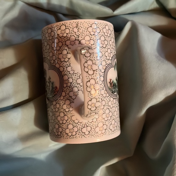 Asian mountain scenery cup - Picture 2 of 8